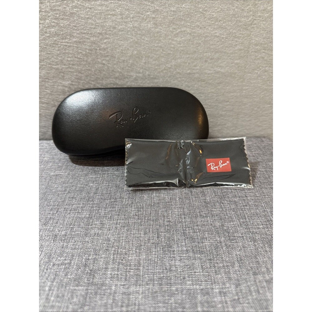 Ray Ban Universal Black Medium Hard Case for Glasses With Unused Cleaning Cloth